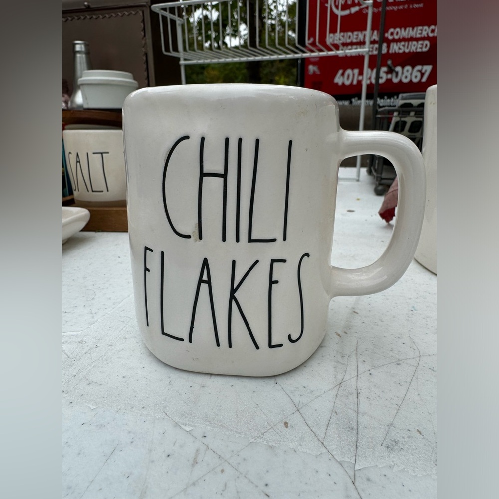 Rae Dunn Chili Flakes shaker